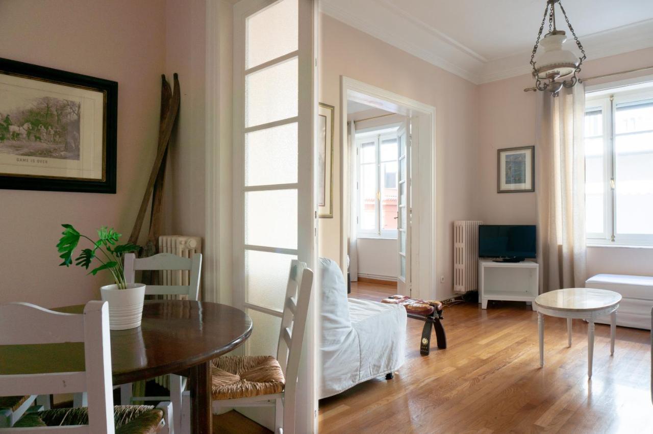 아테네 Hadrians Den In Heart Of Plaka By Jj Hospitality 아파트 외부 사진